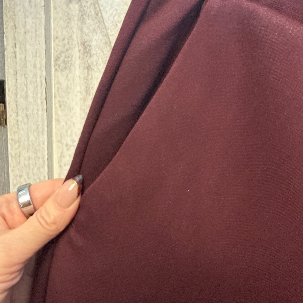 Women's Universal Standard Burgundy Leggings XL - Picture 3 of 5